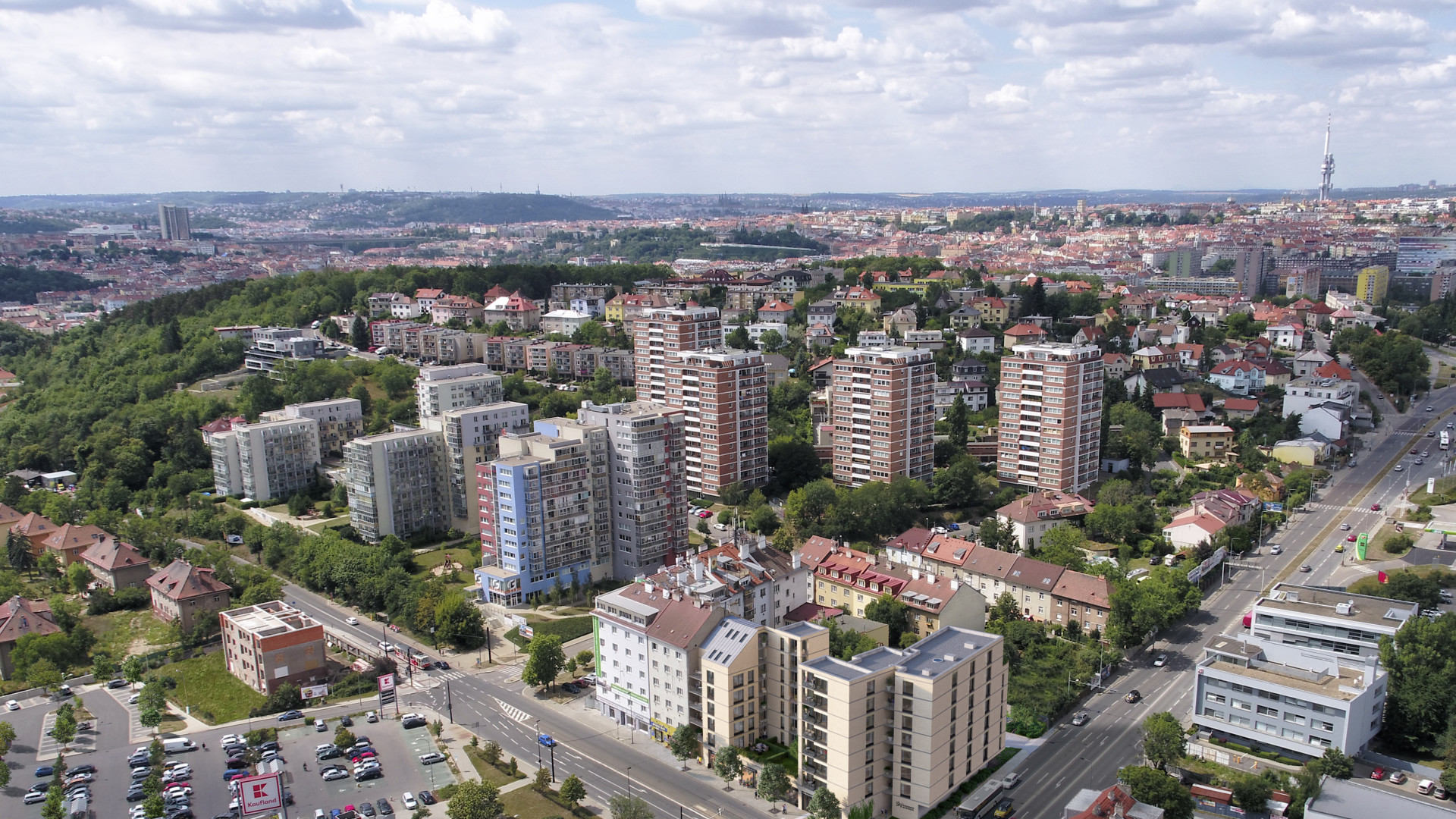 CAM01 sky_rezidence_bohdalec_ext_zakres_letecka_v2.jpg